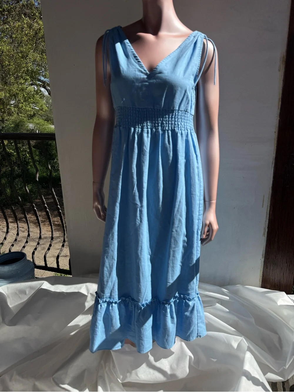 Linen summer dress Deluc. Blue smocked empire waist - Canadian sz XS S M L‎
